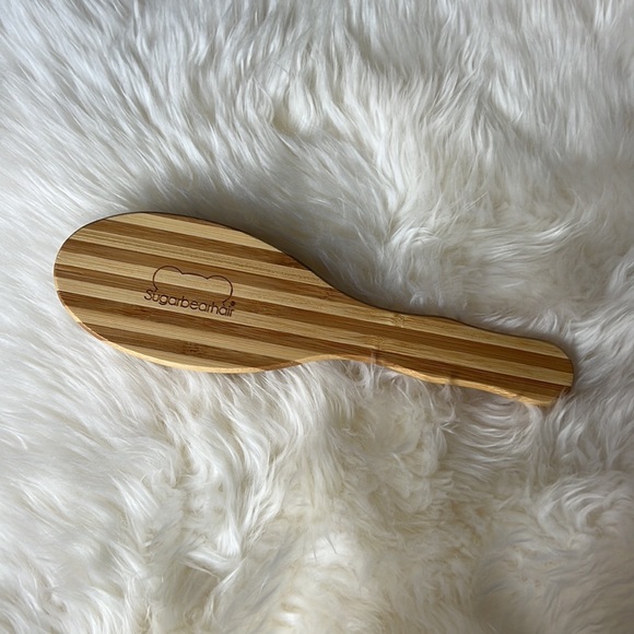 Sugarbear® Hair, Gentle Detangling Bamboo Hair Brush - Picture 5 of 8